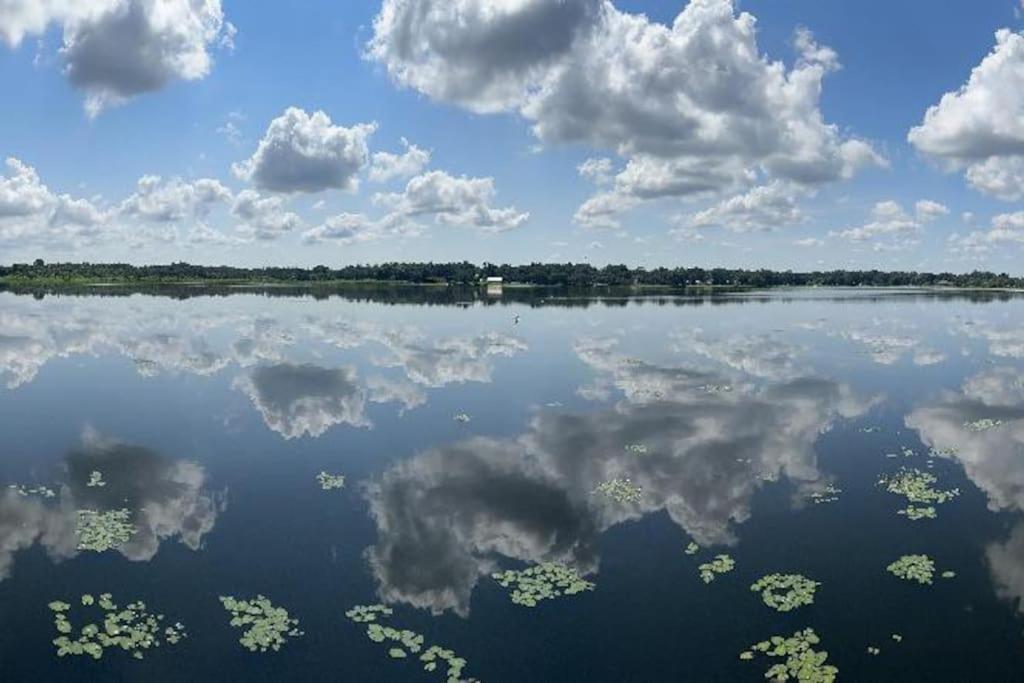 Lake Valrico'S Camelot Court With Heated Pool & Access To Private Lake Екстер'єр фото