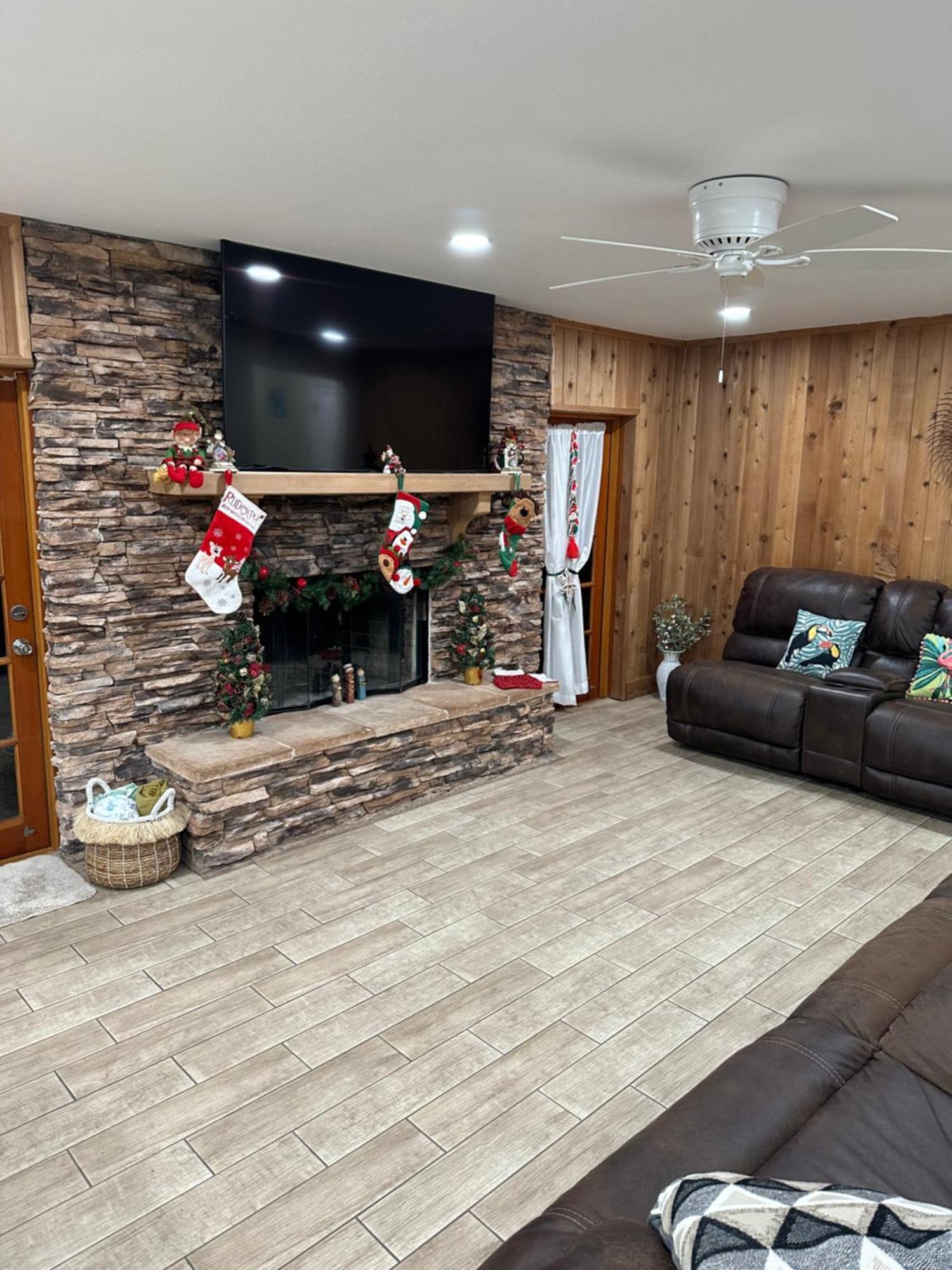 Lake Valrico'S Camelot Court With Heated Pool & Access To Private Lake Екстер'єр фото